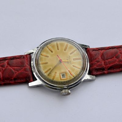 Poljot-watch-ussr-vintage-red