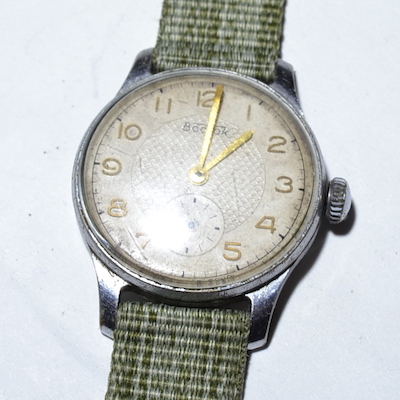 Фото часов Восток СССР с белым циферблатом