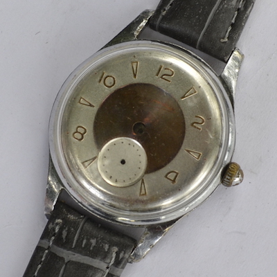 Фото часов Спутник СССР с белым циферблатом