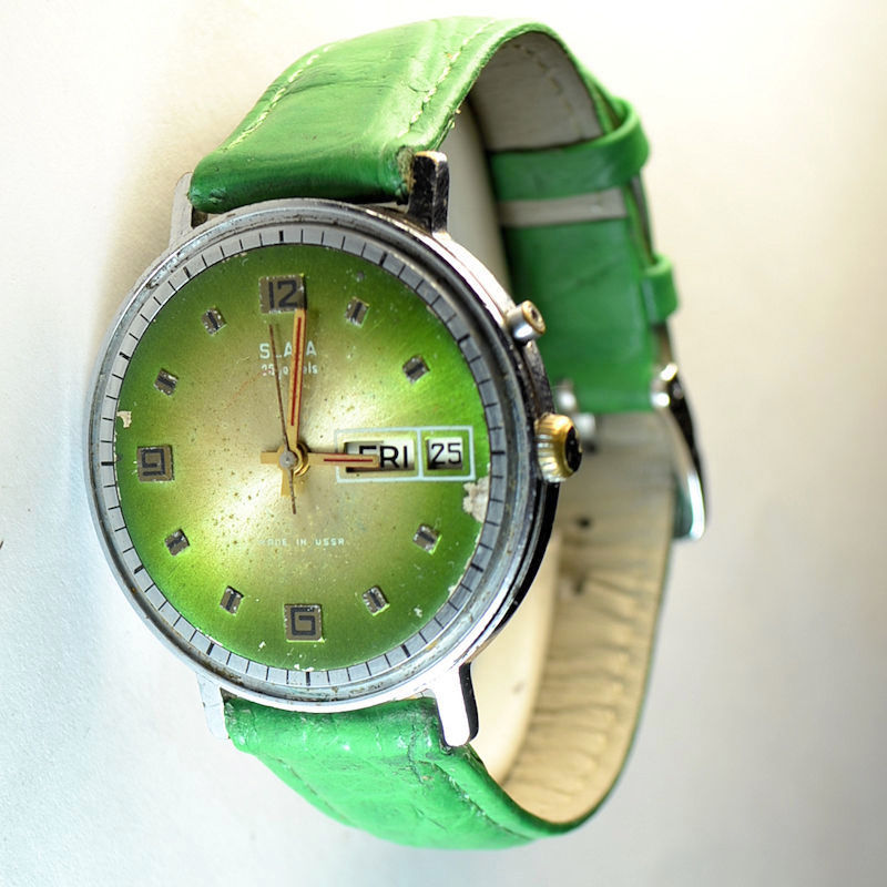 Фото часов Слава СССР 2428 механика на 25-ти камнях зеленый циферблат