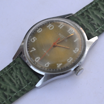 Фото часов Восток СССР на 17-ти камнях зеленый циферблат механические