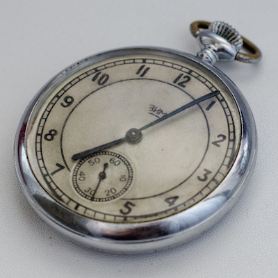 Фото карманных часов СССР Зим на 15-ти камнях серебряный циферблат