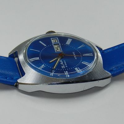 Часы мужские наручные Слава ярко-синие вид сбоку