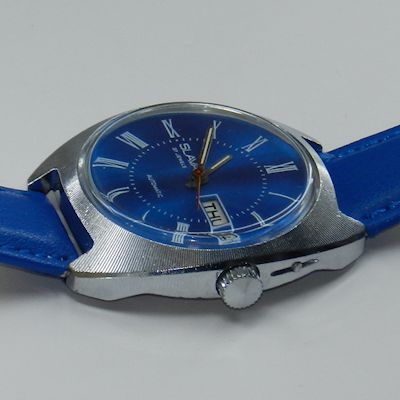 Фото для каталог часы Слава ярко-синий циферблат хромированный корпус