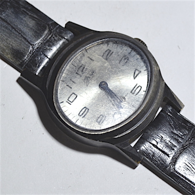 Фото для каталога ЗИМ СССР часы наручные овальные