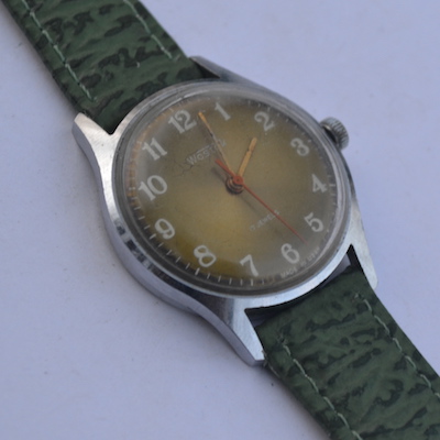 Идеальное состояние наручные зеленые часы Восток