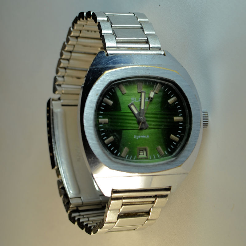 Наручные часы Слава зеленые каталог и стоимость фото